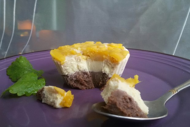 Вегетарианские мини-чизкейки без выпечки