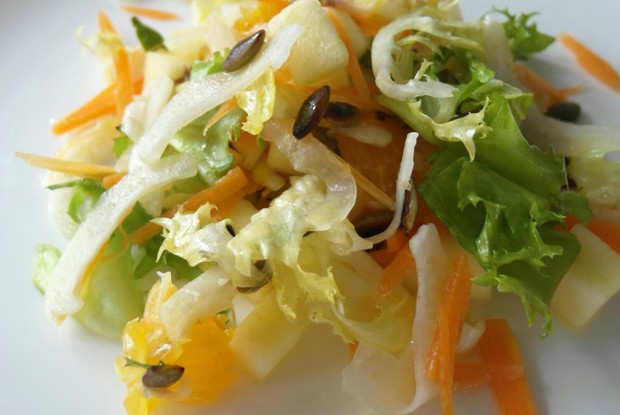 Вегетарианский салат с фенхелем