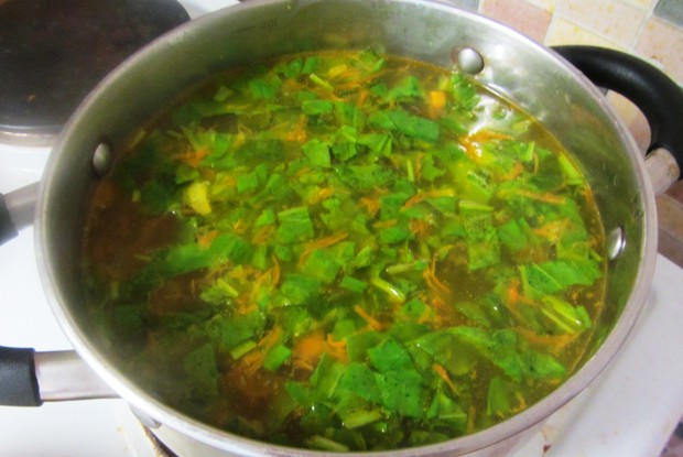 Весений суп со шпинатом