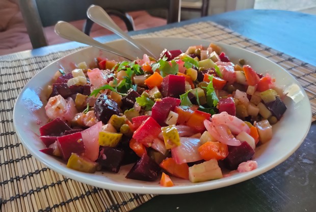 Винегрет из печеных овощей с горчичной заправкой