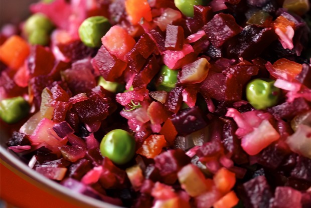 Винегрет с зеленым горошком