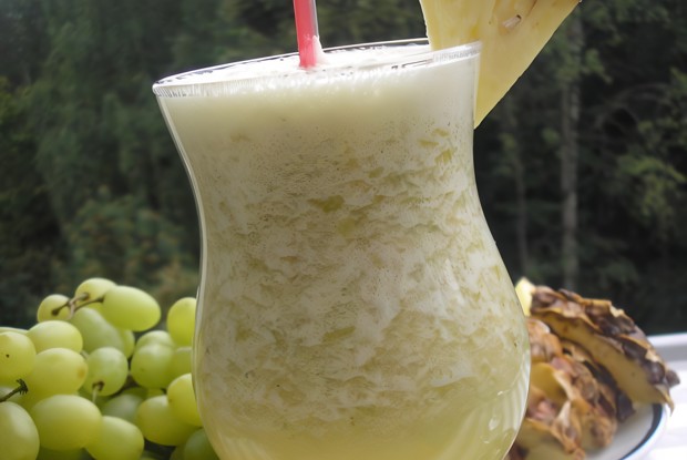 Виноградный смузи с зеленым чаем