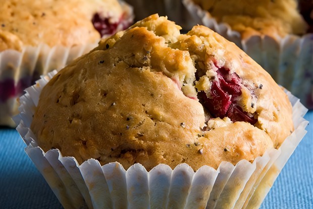 Вишневые кексы с белым шоколадом