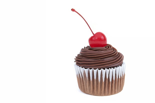 Вишнево-шоколадные кексы с шоколадным кремом