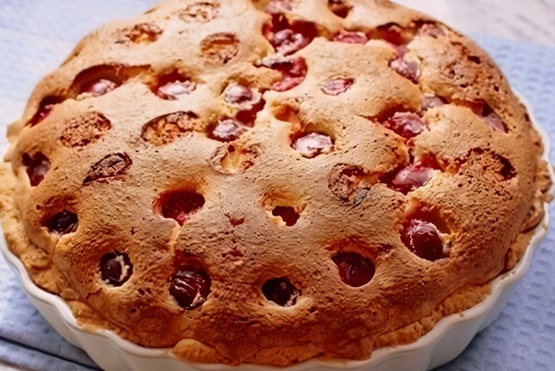 Вишнево-творожный пирог