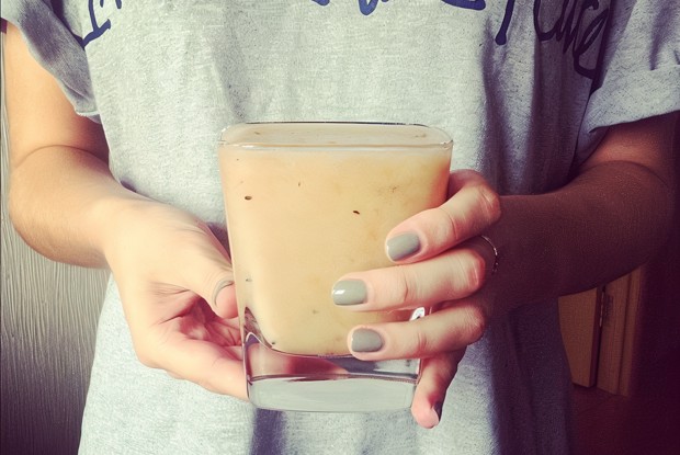 Витаминный коктейль из грейпфрута, киви и банана