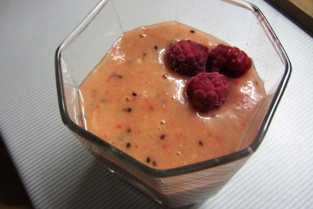 Витаминный коктейль с ягодами