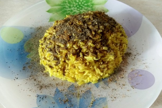 Вкуснейший бурый рис со специями и маслом грецкого ореха