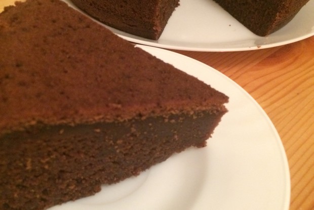 Влажный шоколадный бисквит