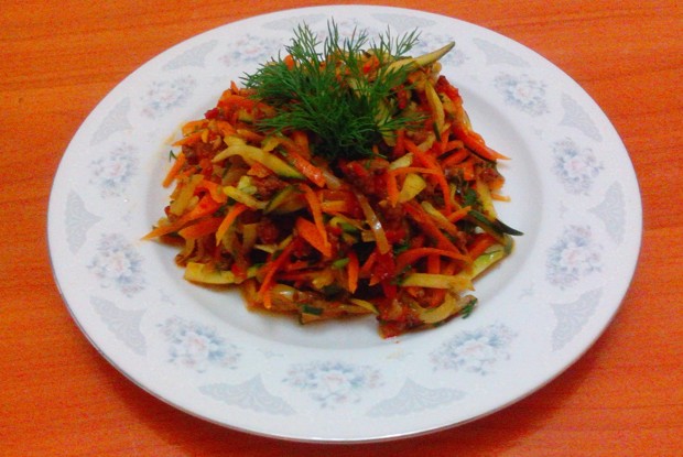 Восточный салат