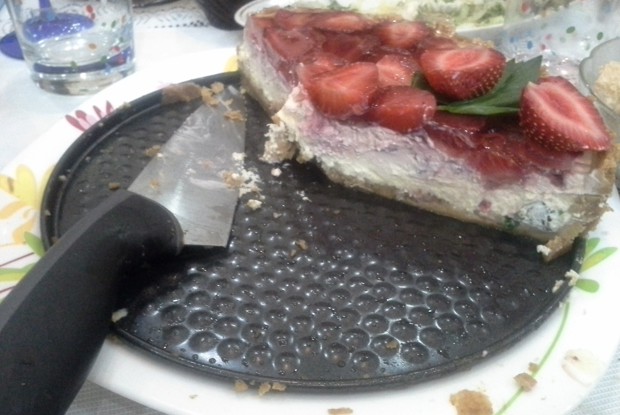 Воздушный клубничный чизкейк