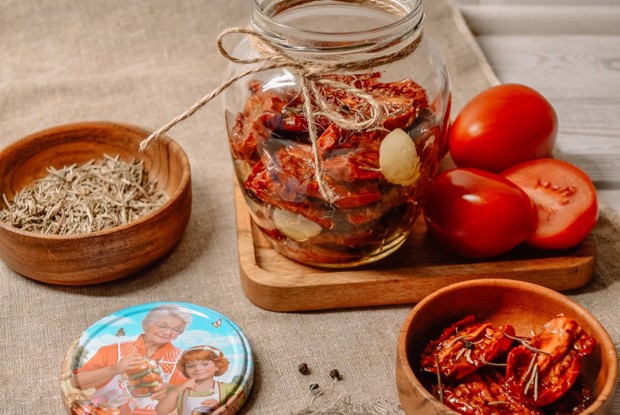 Вяленые помидоры с прованскими травами и тимьяном