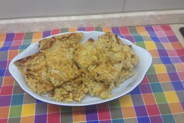 Яблочное пирожное на песочном тесте