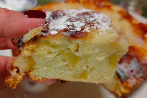 Яблочный пирог с ванильным кремом