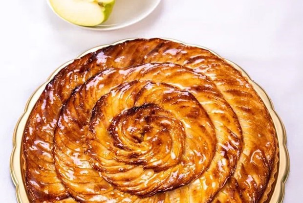 Яблочный тарт «с розой»