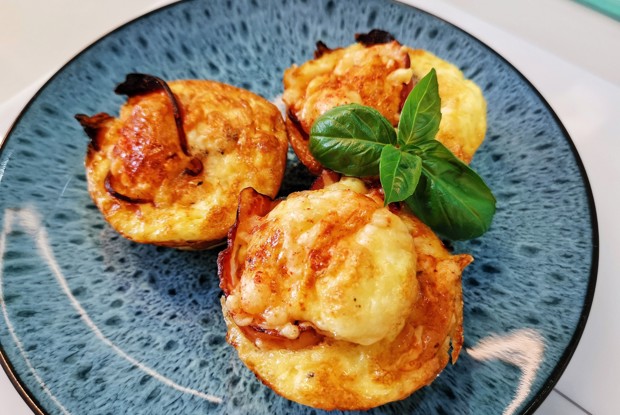 Яичные маффины с беконом