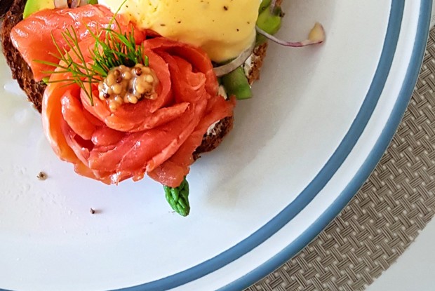 Яйца Бенедикт с семгой