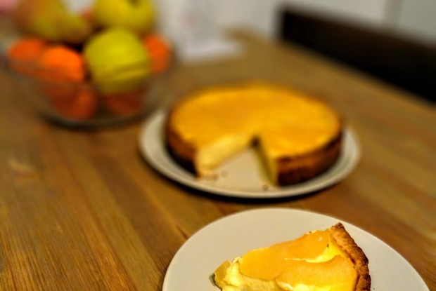 Йогуртово-лимонный торт с фруктами