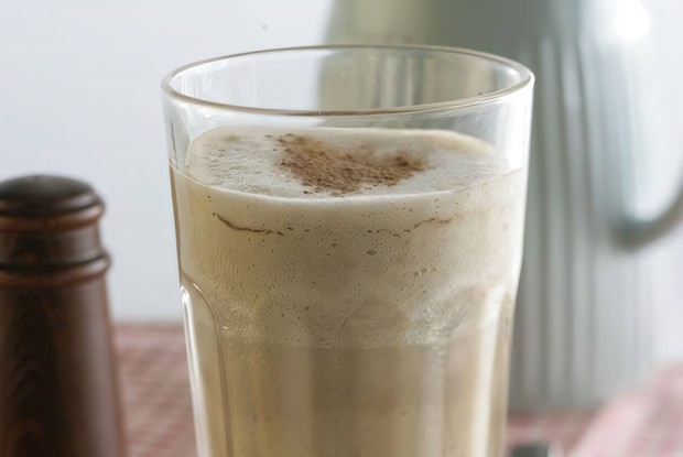 Йогуртовый коктейль с бананом