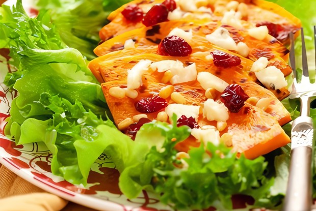 Закуска из тыквы с клюквой и курагой