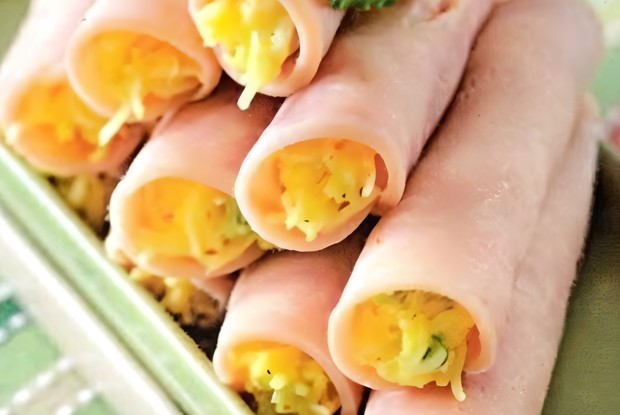 Закускa из ветчины с сыром