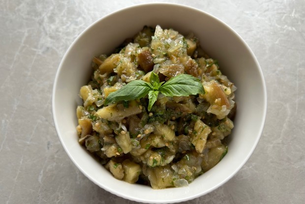 Закуска из запеченных баклажанов