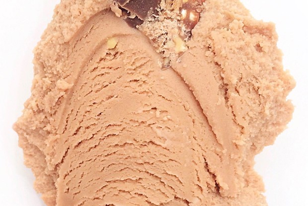 Замороженный йогурт с нутеллой и конфетами Ferrero Rocher