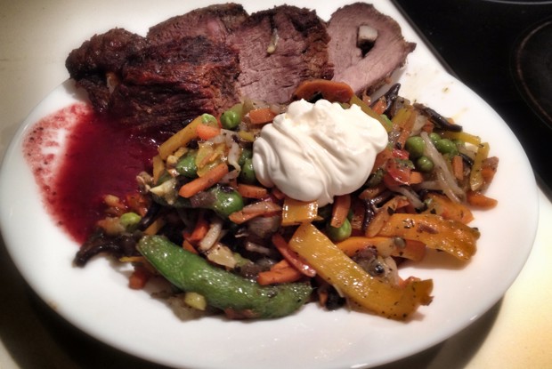 Запеченая свинина с овощами