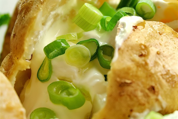 Запеченый картофель с ароматом чеснока