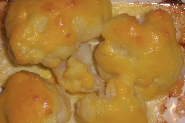 Запеченная цветная капуста с кремом из пармезана