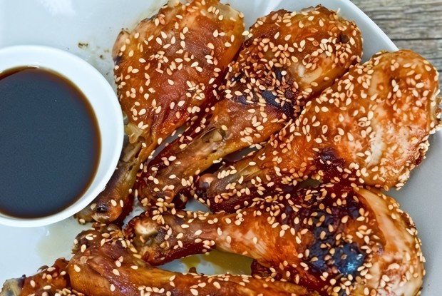 Запеченная курица с имбирем и кунжутом