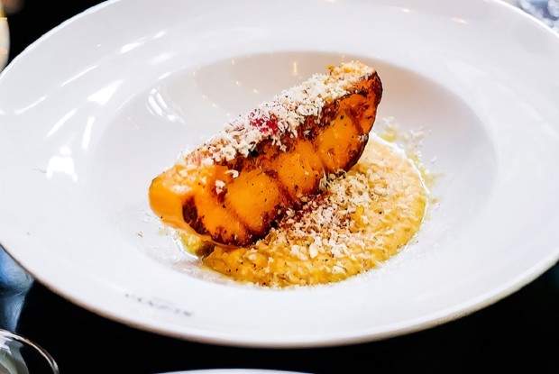 Запеченная тыква с хумусом из тыквы