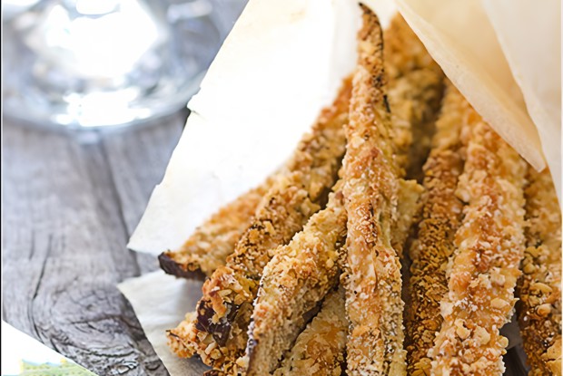 Запеченные баклажанные палочки