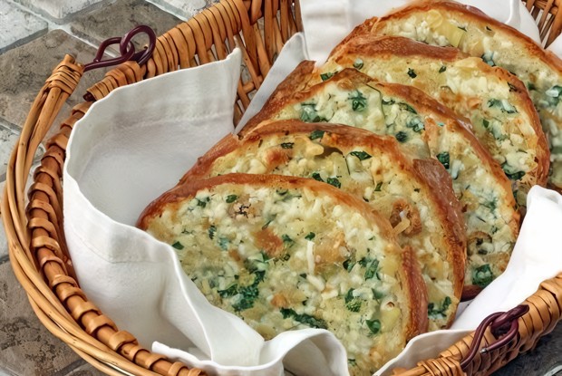 Запеченный хлеб с чесноком