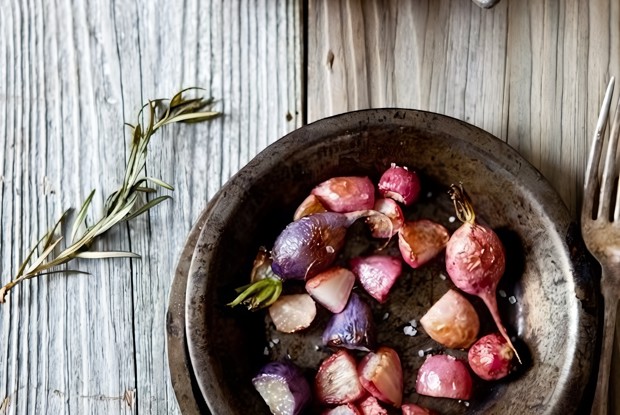 Запеченный редис с соевым соусом