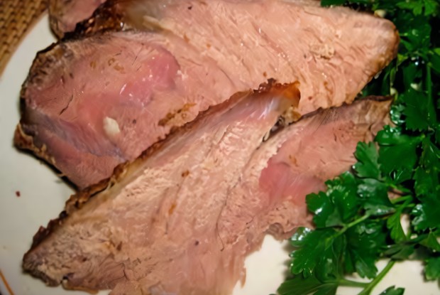 Запеченное мясо с лимонным соком