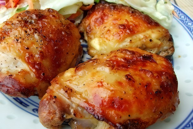 Запечённые куриные бёдрышки