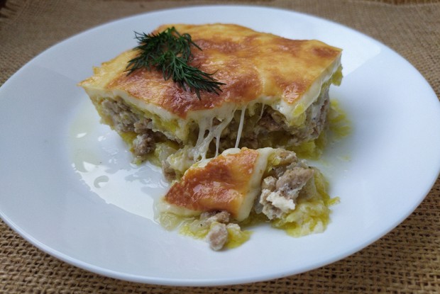 Запеканка из кабачков с фаршем и моцареллой