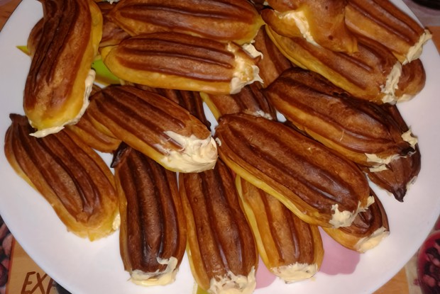 Заварное тесто для эклеров