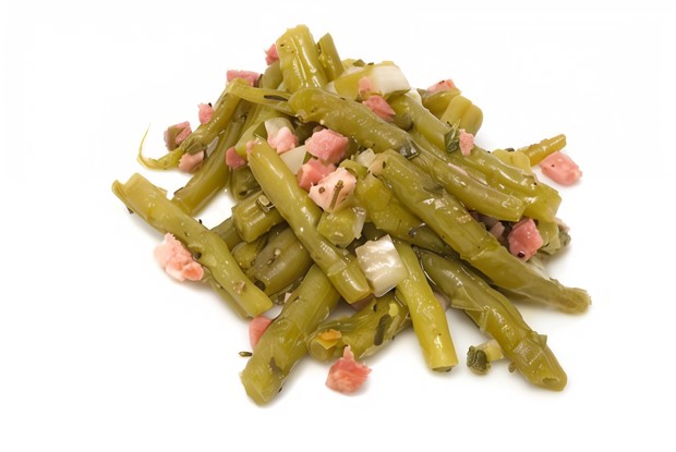 Зеленая фасоль с луком-шалотом и панчеттой