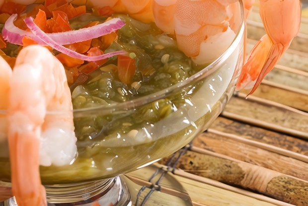 Зеленая сальса из томатилло и авокадо