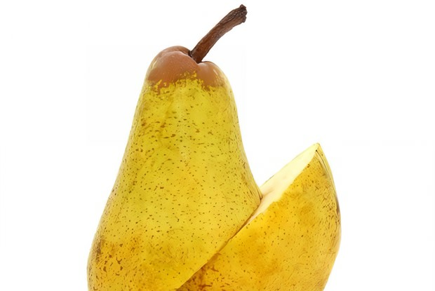 Зеленый салат с грушами