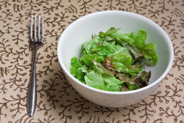 Зеленый салат с лимонным винегретом