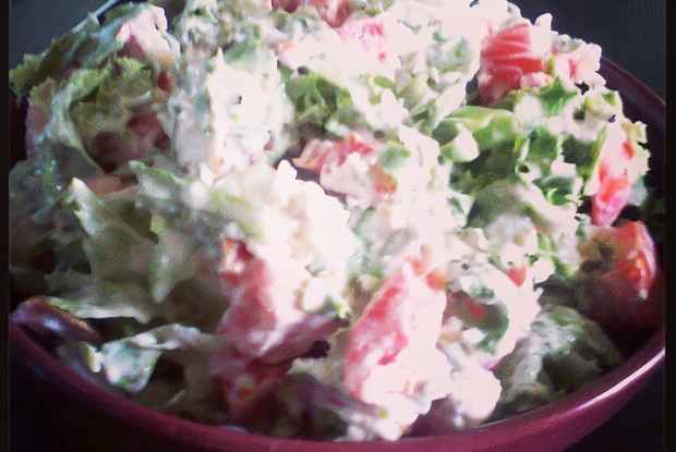 Зеленый салат с творогом