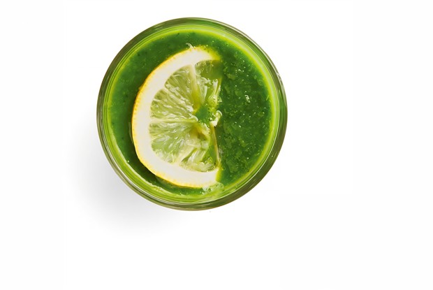 Зеленый смузи со шпинатом