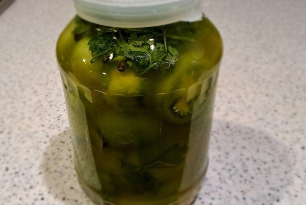 Зеленые помидоры на зиму без стерилизации