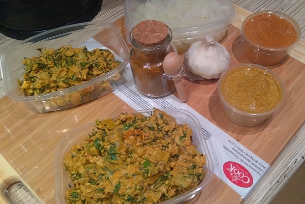 Зеленые помидоры с орехами