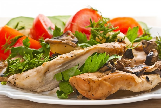 Жареная курица с грибами по-тайски