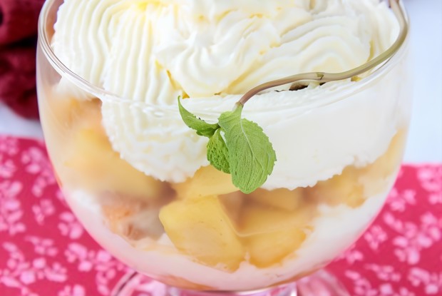 Жареные груши и айва с мандариновой цедрой