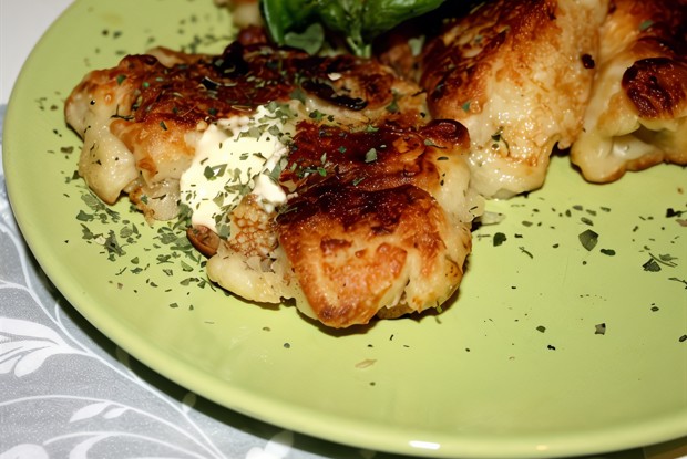 Жареный сыр в сметанном кляре